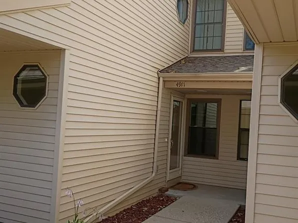 4911 Oak Hill Dr #3, Waterford, MI 48329