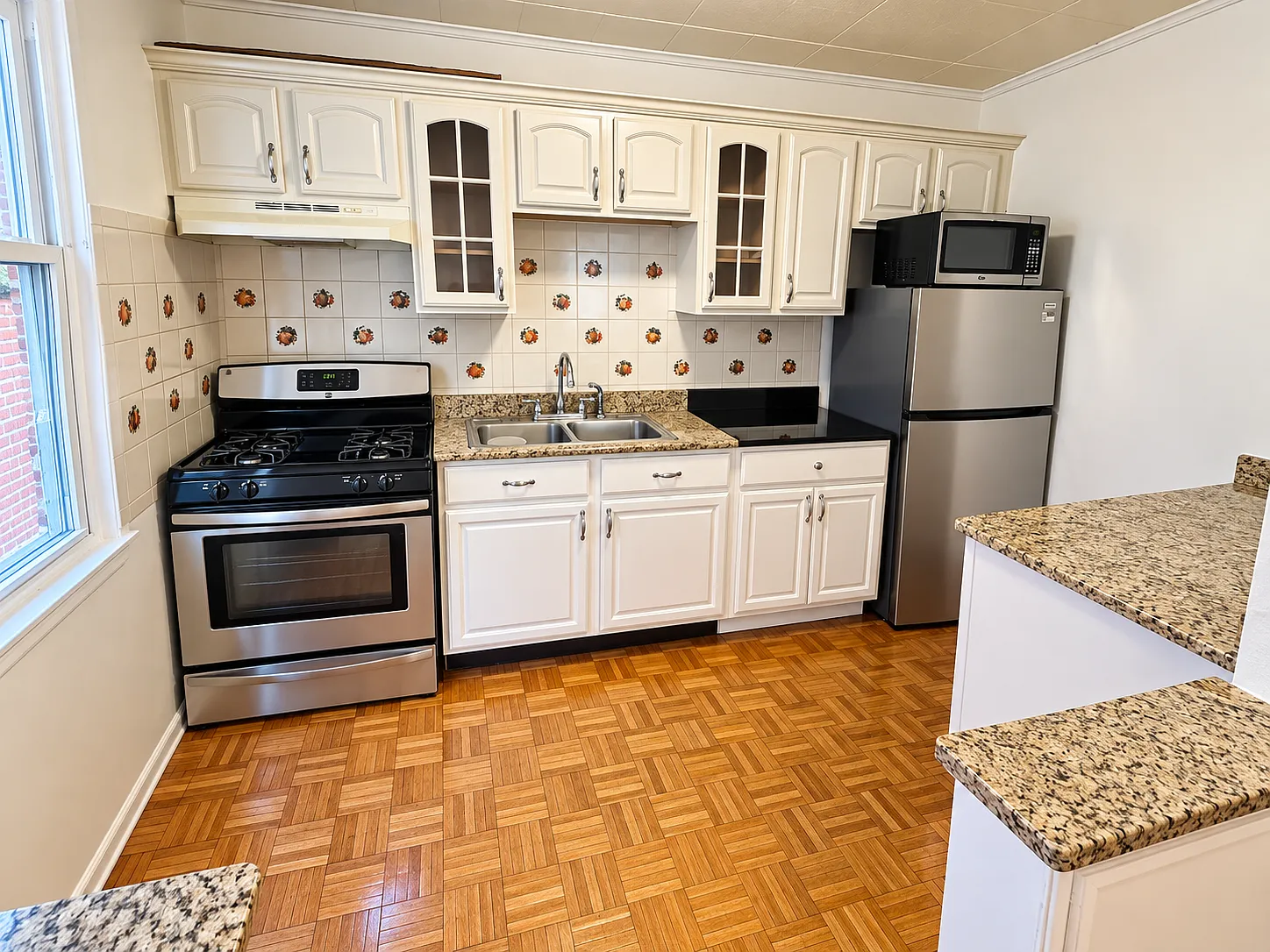 3 bed, 1500 sqft, $3,700 — Photo 3