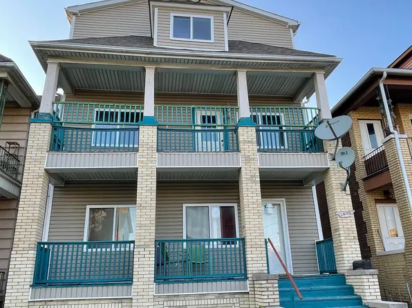 2695 Zinow St, Hamtramck, MI 48212