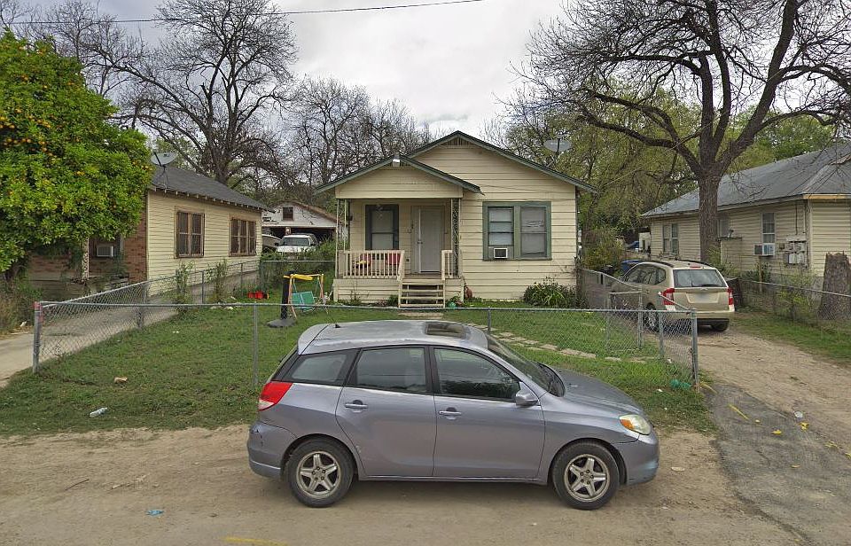 1st image of 105 Regina St