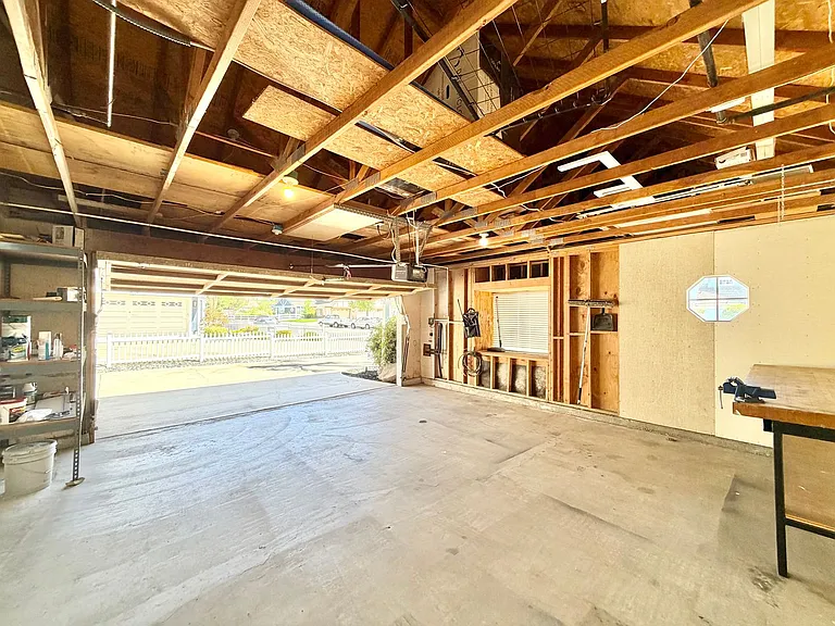 23986 Falconer Dr — Photo 27