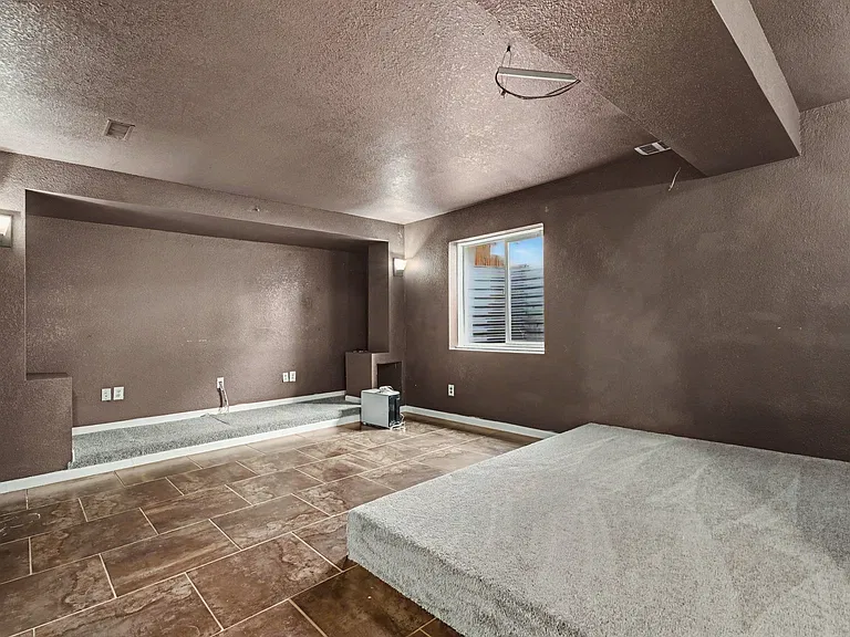 21164 E Jefferson Cir — Photo 9