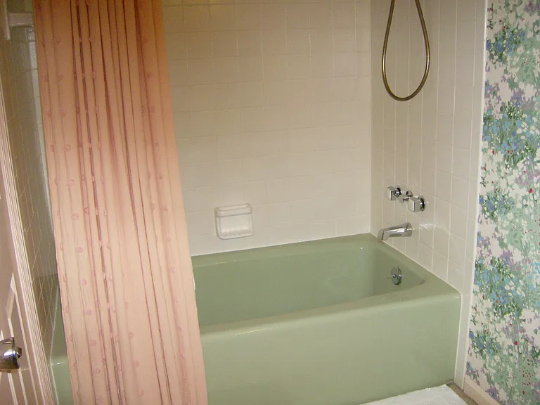 840 Eastland Rd — Photo 11