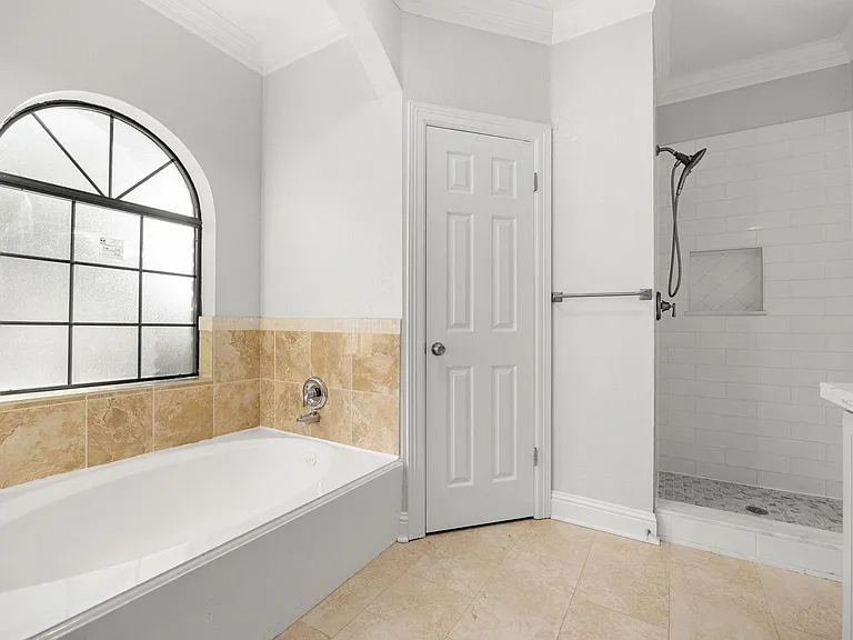 15526 Cabildo Dr — Photo 21