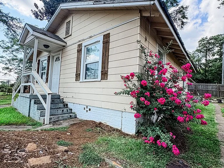 122 Smith St — Photo 4