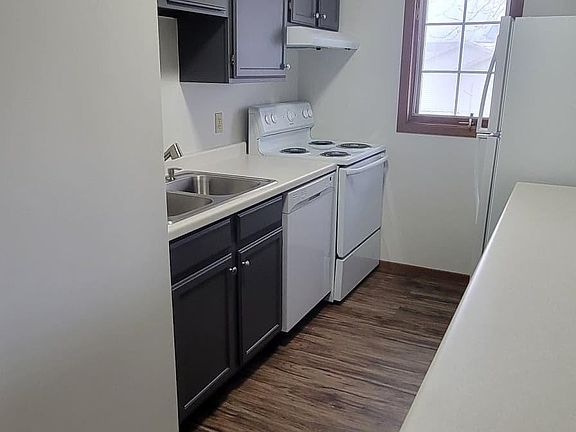 5th image of 248 Cambridge Ln