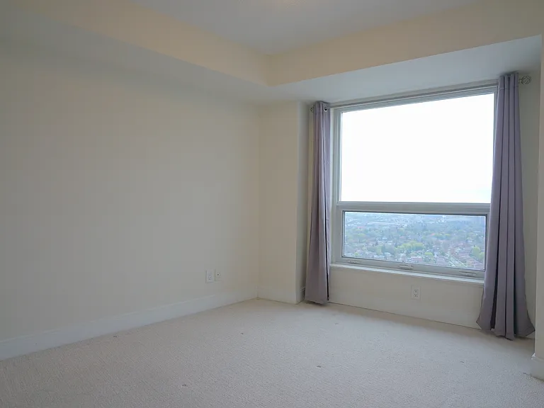 135 Village Green Sq #3925 — Photo 14