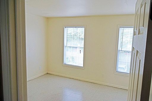 2nd image of 5530 Bayshore Ct