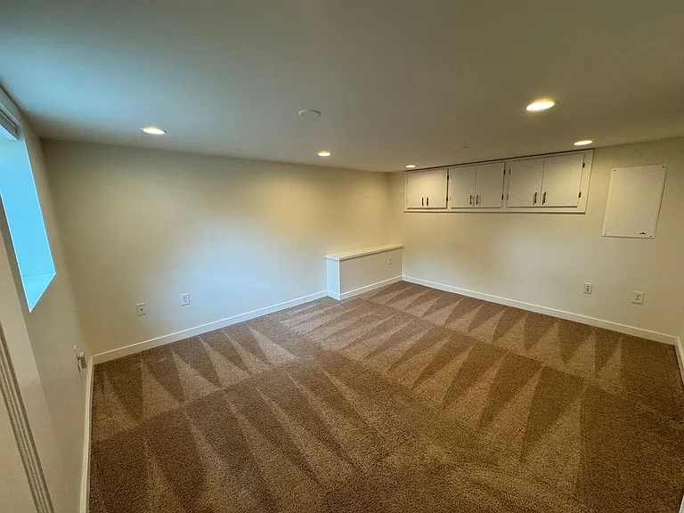 3420 W Bertona St — Photo 26
