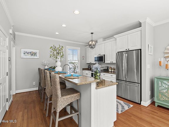 3rd image of 200 Asbury Avenue #B