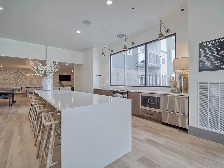 Eden Apartments — Photo 9