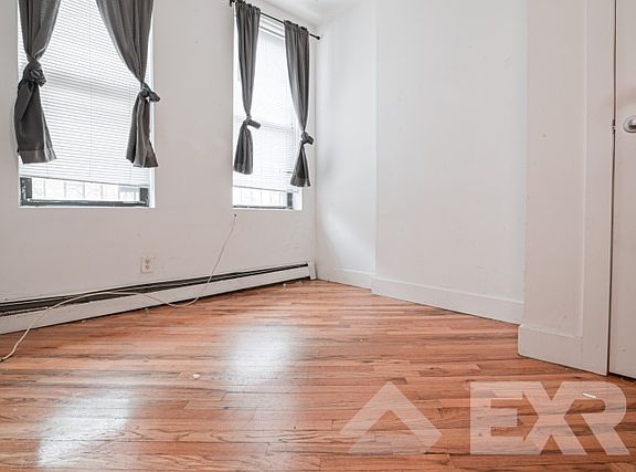 3rd image of 383 Sumpter St APT 2R