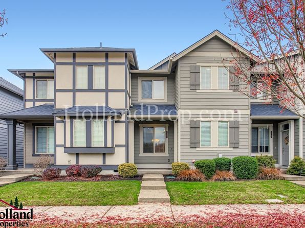 3387 SE Oakmeade Ave