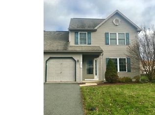 15 Michigan Dr, Sinking Spring, PA 19608