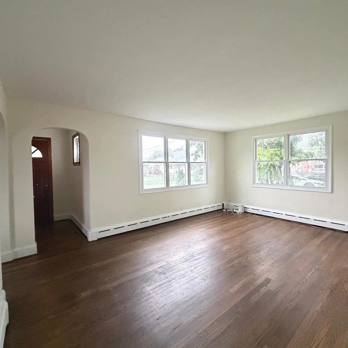 5 bed, 2610 sqft, $2,950 — Photo 3
