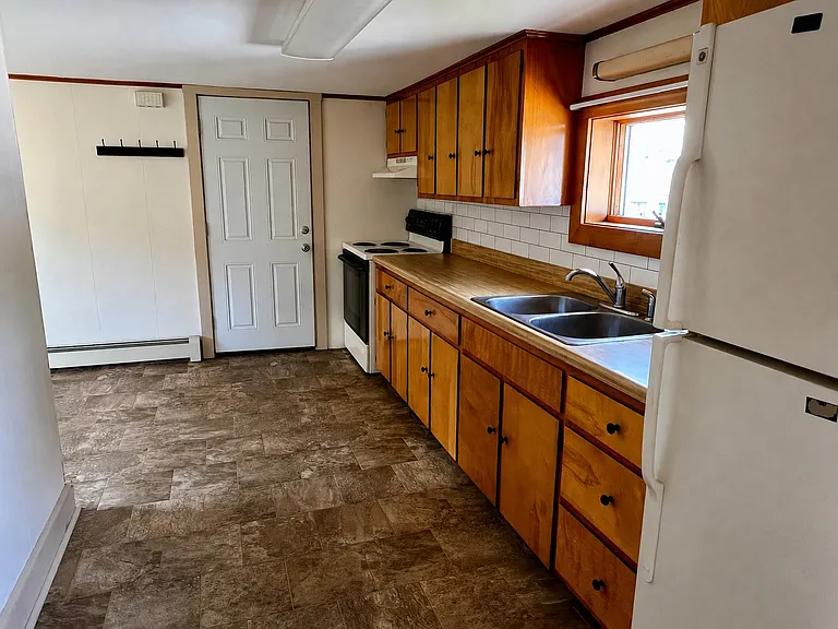49 Chestnut St #2 — Photo 8