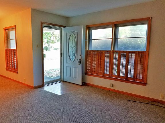 4th image of 206 Pecan Dr
