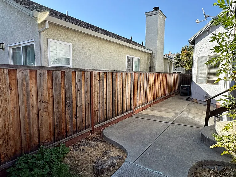 720 Winding Creek Ter — Photo 21