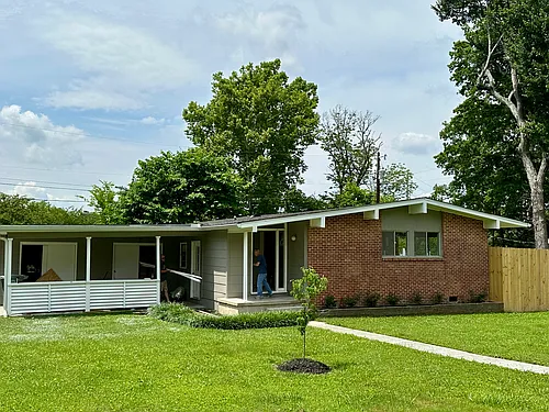 8106 Royal Dr Photo 1