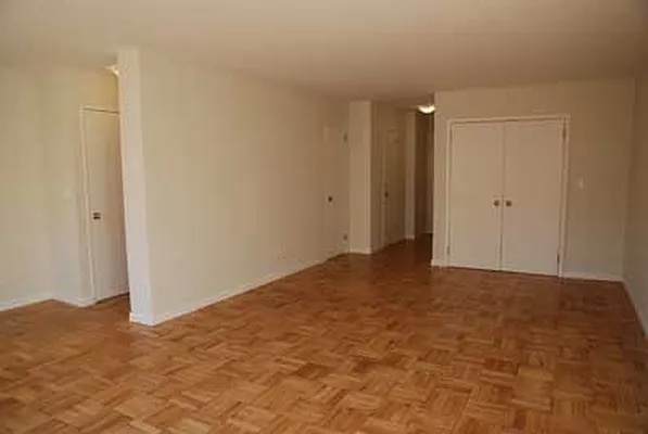 Rented by Buchbinder & Warren | media 22