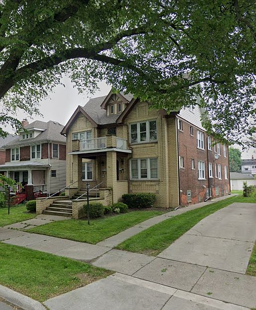 1st image of 1046 Maryland St