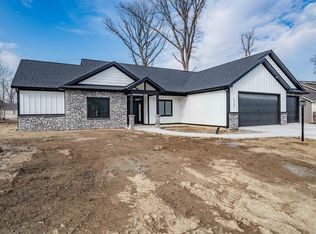 2130 Lake Front Dr, Fort Wayne, IN