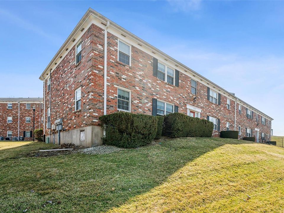 1st image of 3110 Carnaby Ln APT A
