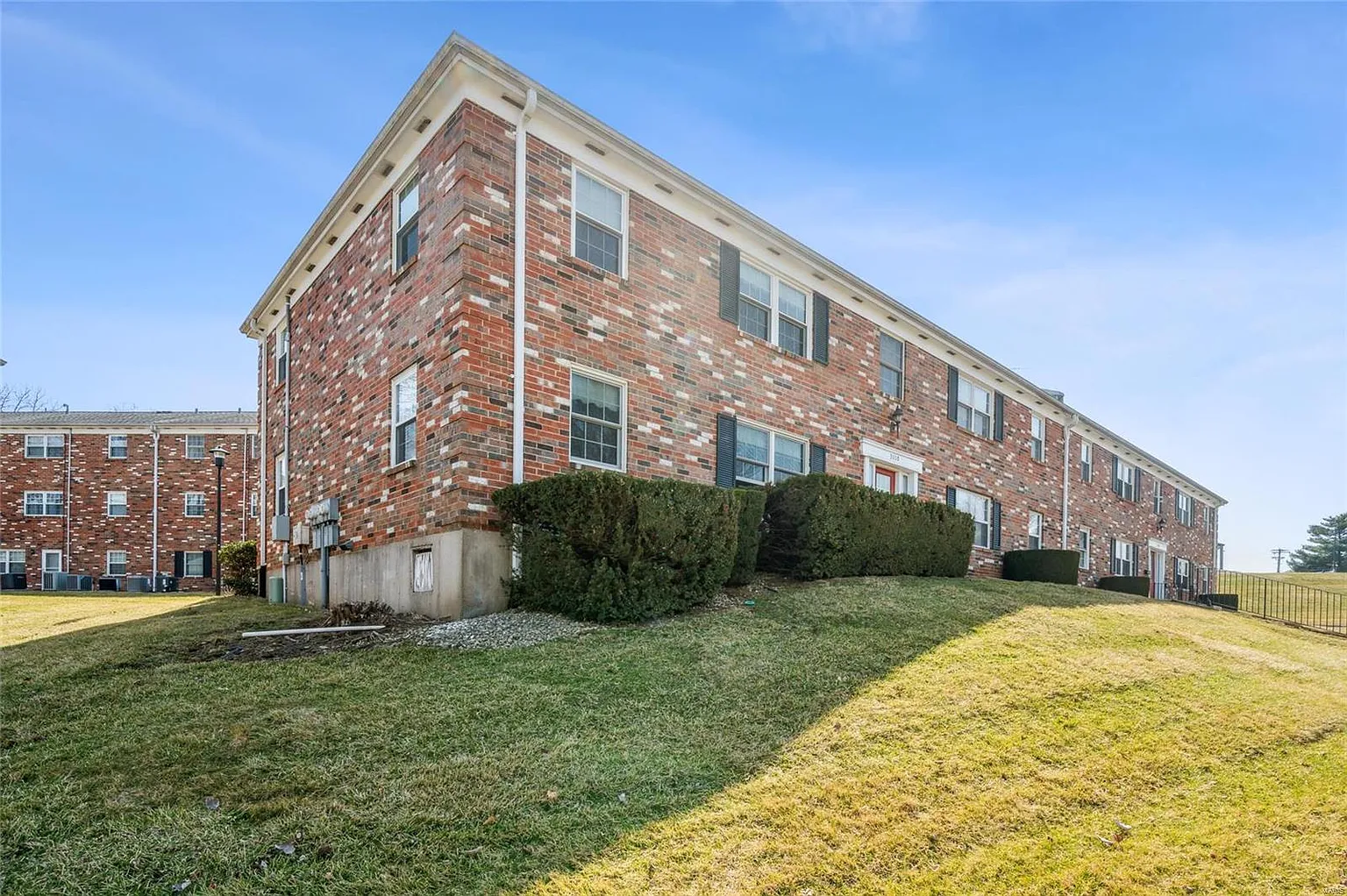 3110 Carnaby Ln APT A photo 1