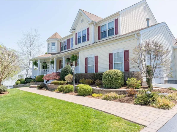 74 Maidstone Lane, Wading River, NY 11792