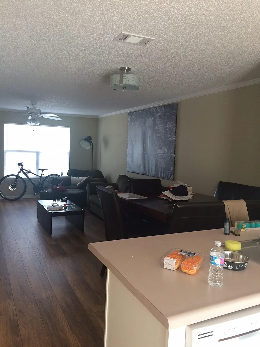 Photo 1 of 4 - 241 S Irwin St #41 - Milledgeville, GA Living area - 241 S Irwin St #41