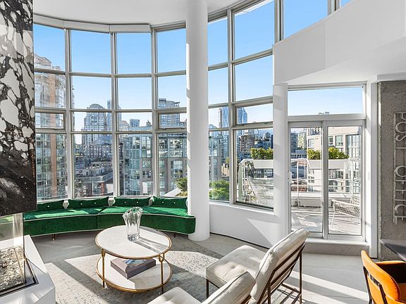 5th image of 189 Davie St #Penthouse 1701
