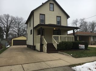 223 N Sumner Ave, Aurora, IL 60505