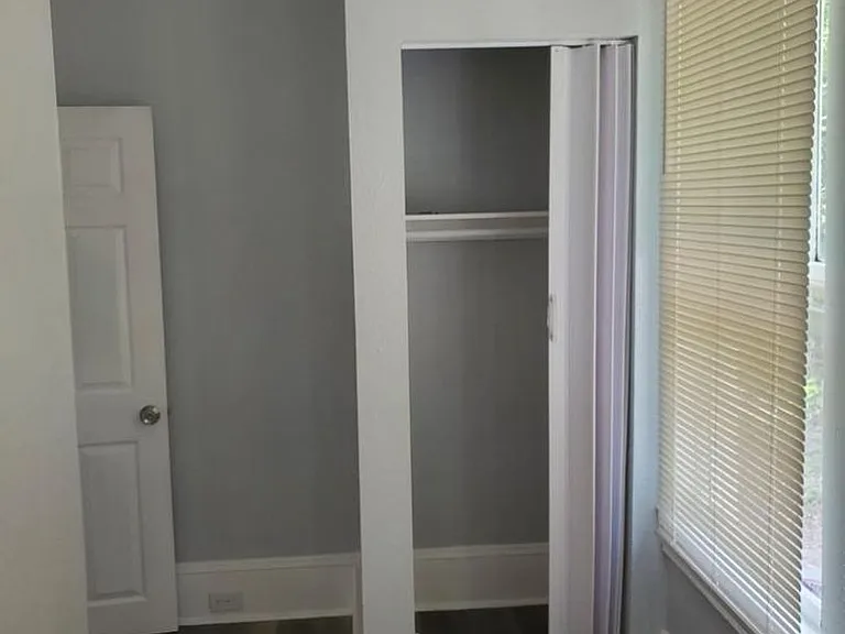 664 Escambia St — Photo 10