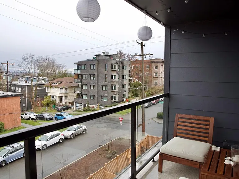 316 13th Ave E #402 — Photo 21