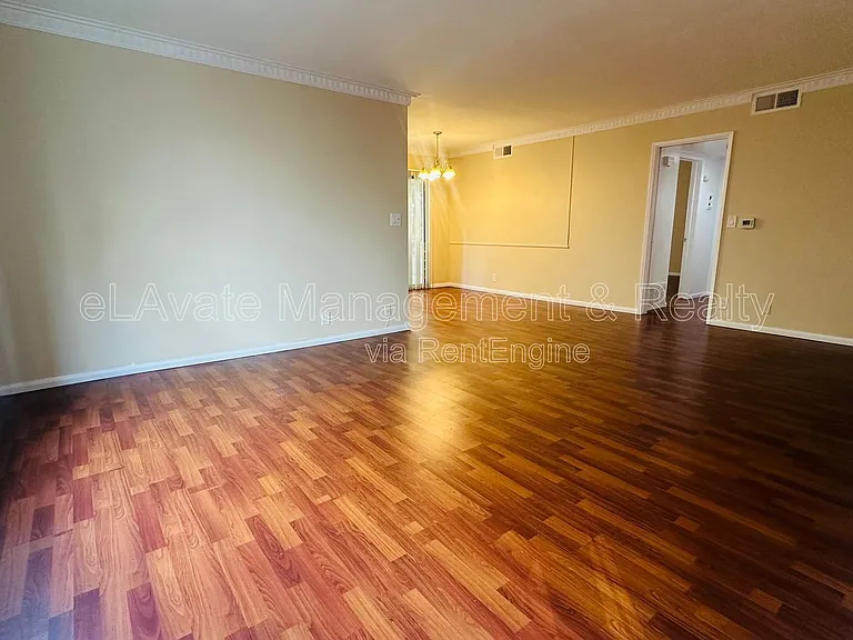 1416 N Martel Ave #3 — Photo 4