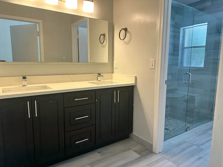9825 NW 54th Pl — Photo 10