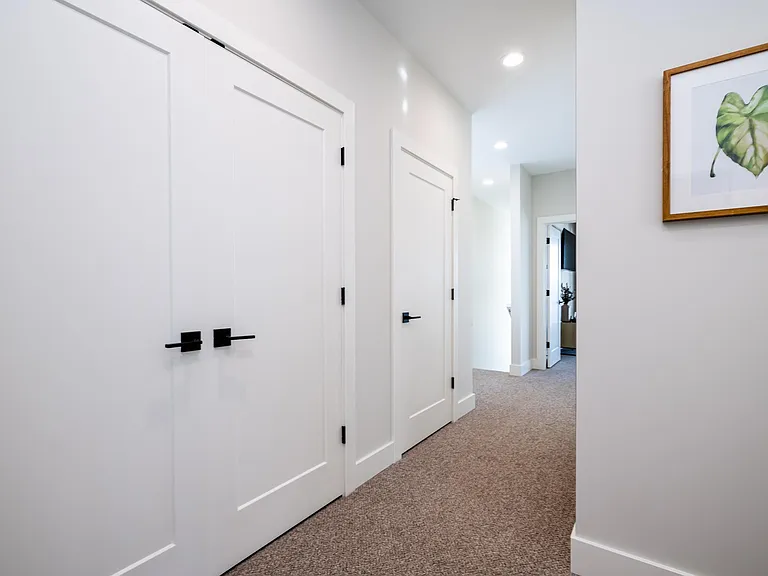 269 Waters Edge Dr — Photo 4
