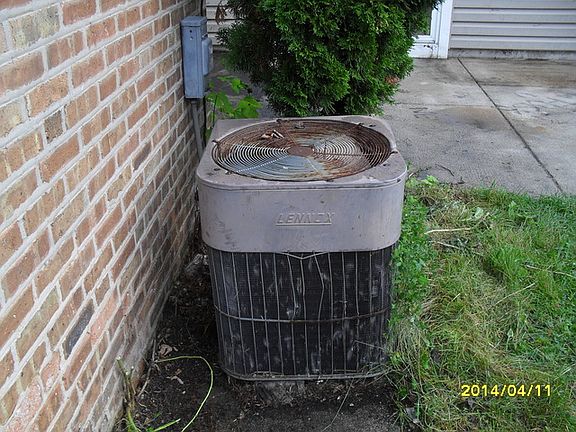 5th image of 4331 Grace St