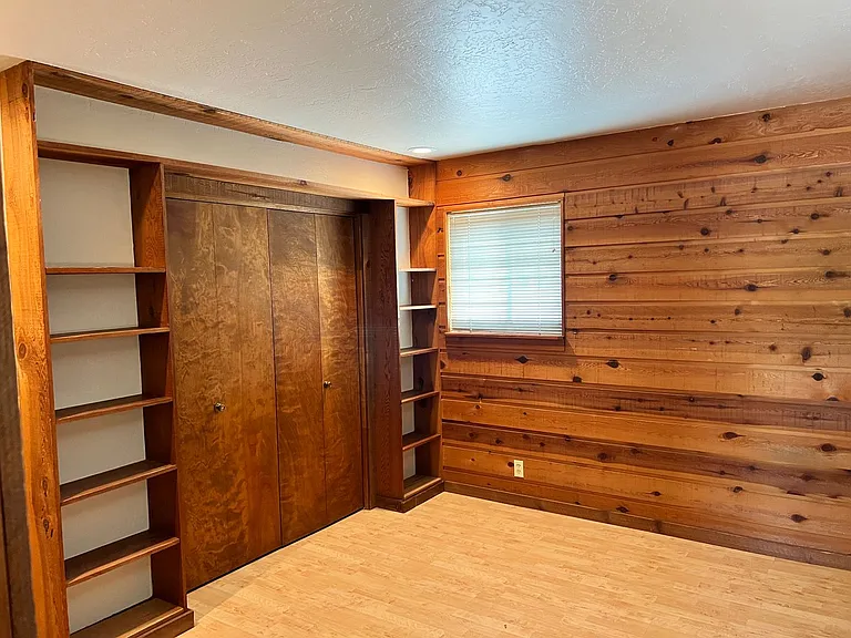 2320 Calumet Cir #B — Photo 4
