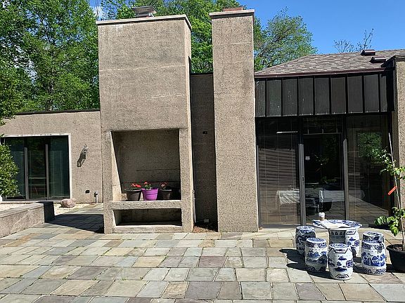 4th image of 8240 Brill Rd