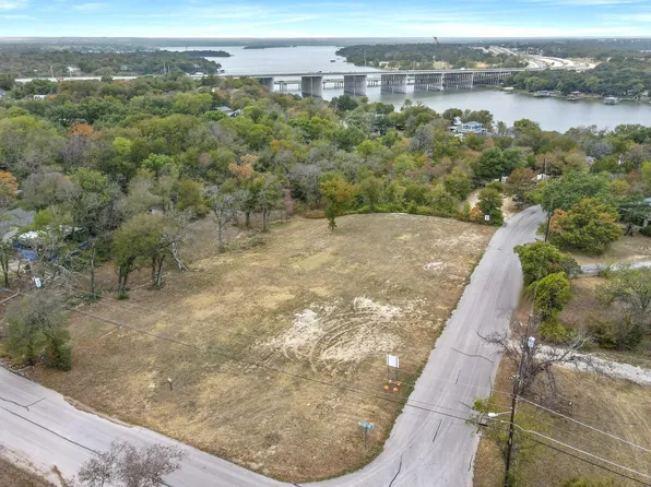 Clarke Dr, Fort Worth, TX 76135