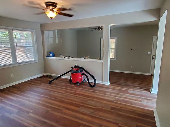 5th image of 165 Otis Cir SW