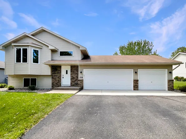 1708 Fountain Ln, Waconia, MN 55387