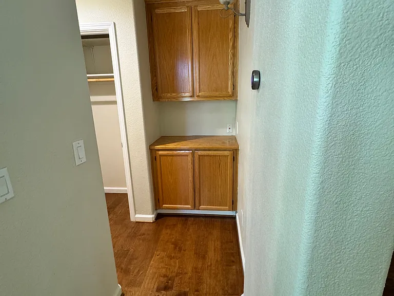 3210 Silverland Dr — Photo 16