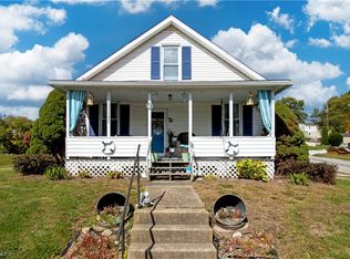 87 High St, Apple Creek, OH 44606