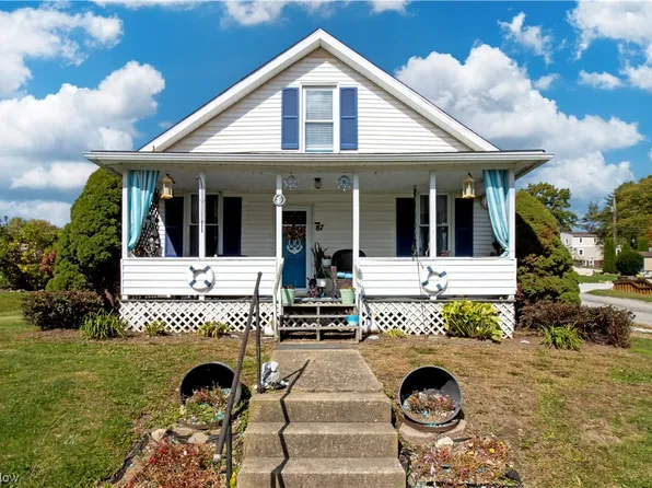 87 High St, Apple Creek, OH 44606