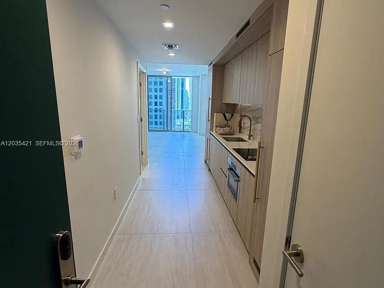 77 SE 5th St #2512 — Photo 2