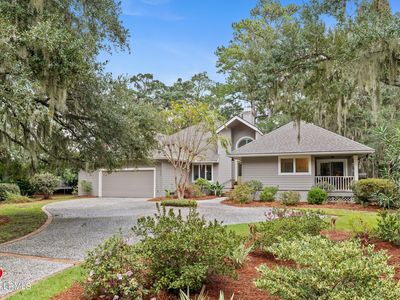823 Island Cir W, Saint Helena Island, SC, 29920