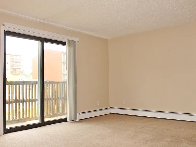 816 Watson Cres — Photo 10