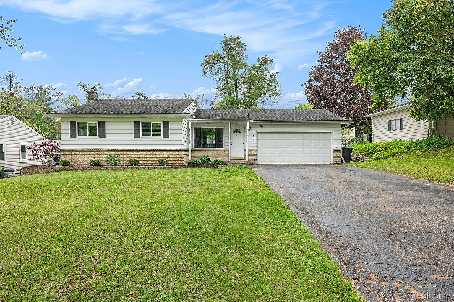 1594 Marylestone Dr photo 1
